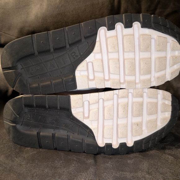 Youth Boys Air Max 1 - Burgundy - size 6 - Picture 3 of 3